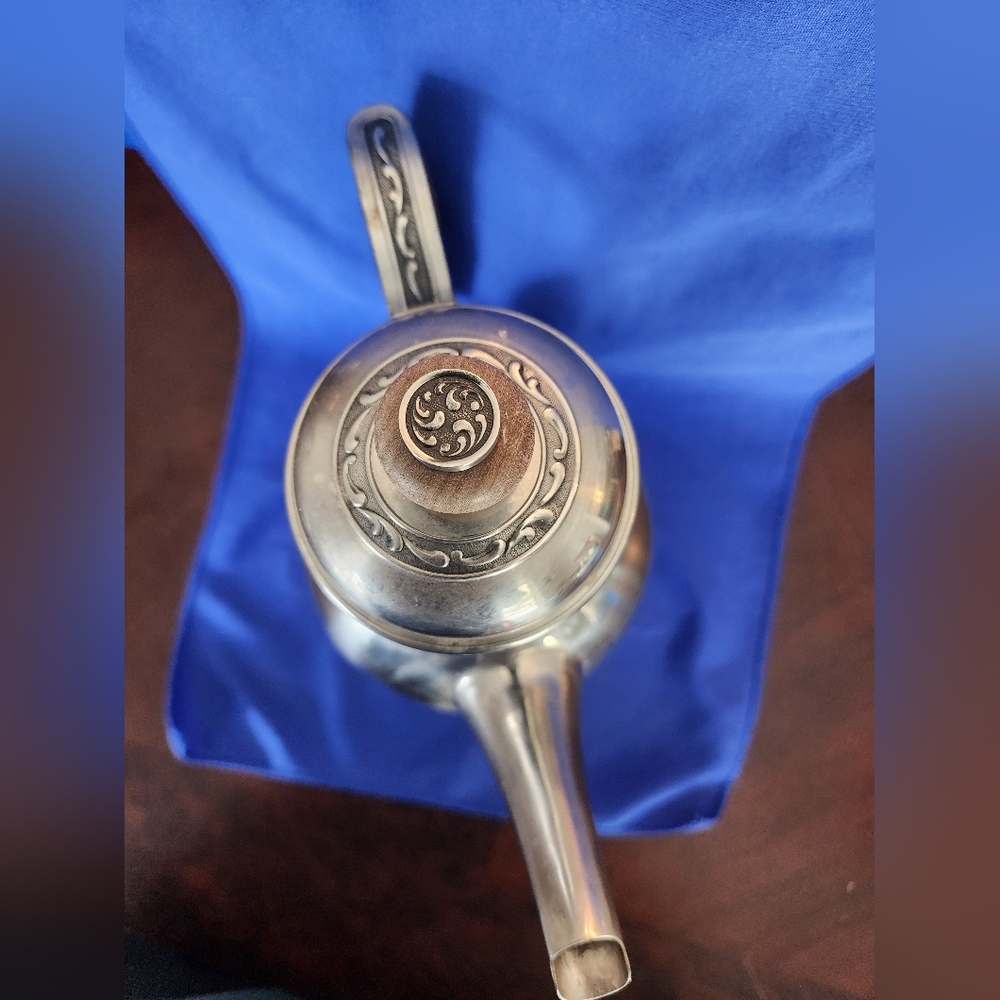 Vintage Danish Modern Oneida 18-8 Stainless Coffee Server with Teak Wood Handle - Picture 5 of 10